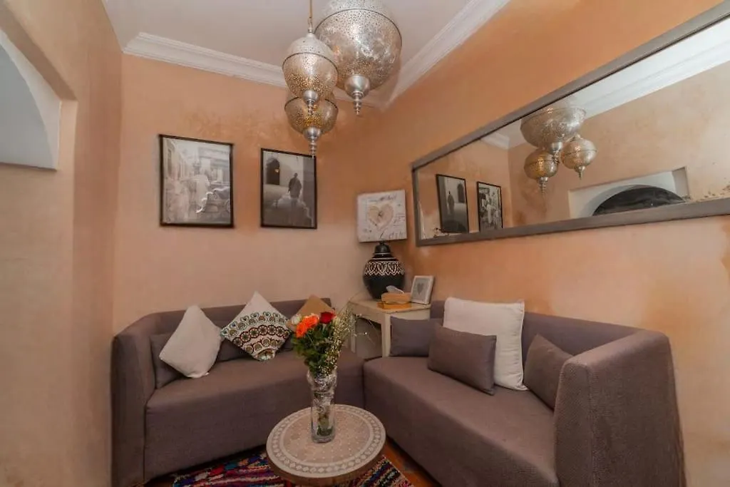 Riad 3 Chambres - Petit Dejeuner Gratuit - Top Position Marrakesh 0*,  Morocco