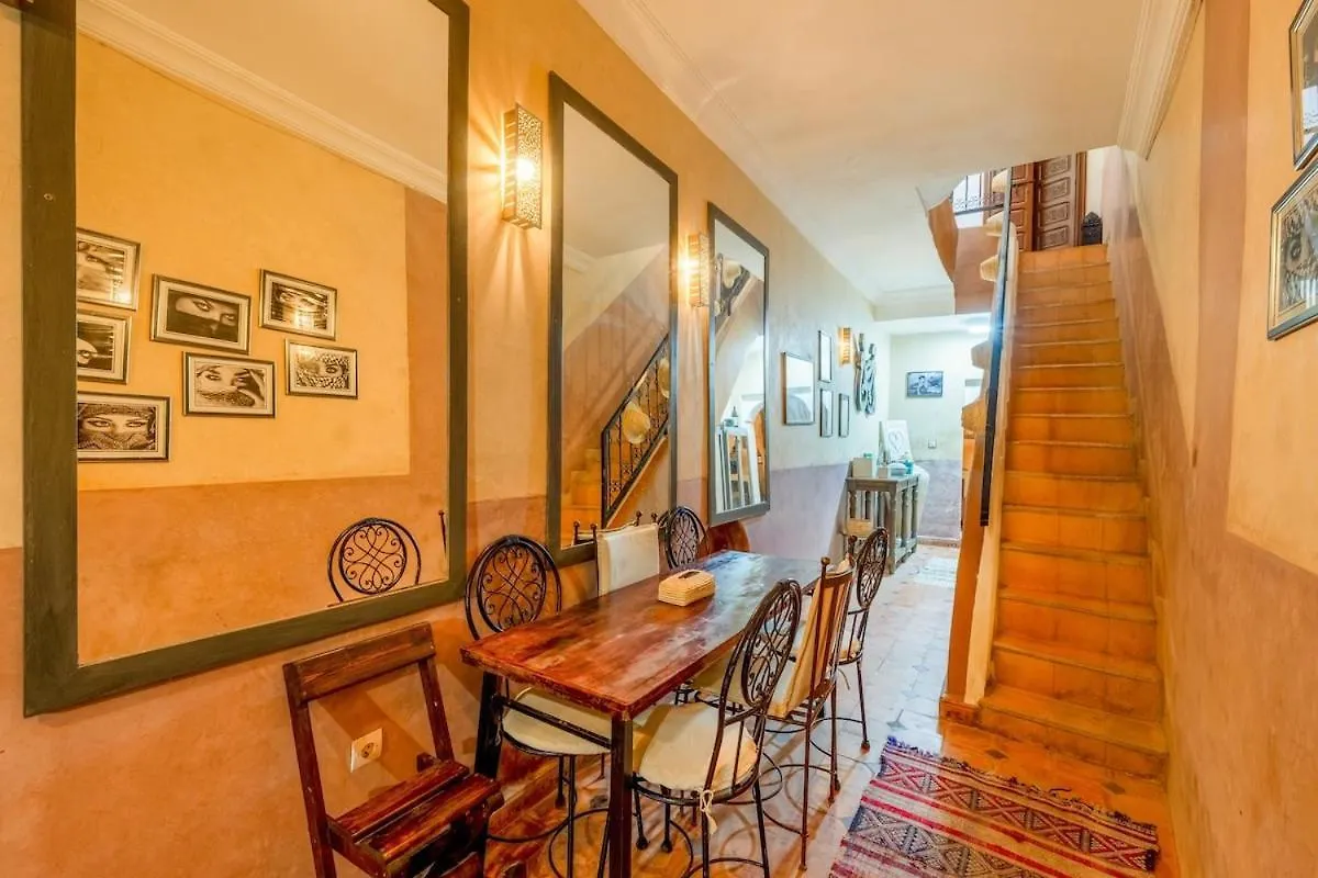 Riad 3 Chambres - Petit Dejeuner Gratuit - Top Position Marrakesh 0*,  Morocco